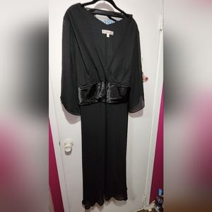 Silhouettes Black Dress